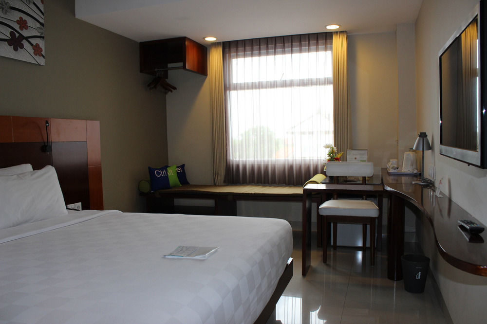 Primebiz Hotel Kuta Kuta Lombok Eksteriør billede